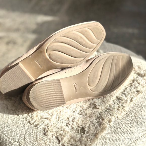 Clarks Juliet Hayes Leather Slip On Cut Out Suede Loafers Size 8.5 - Picture 4 of 8